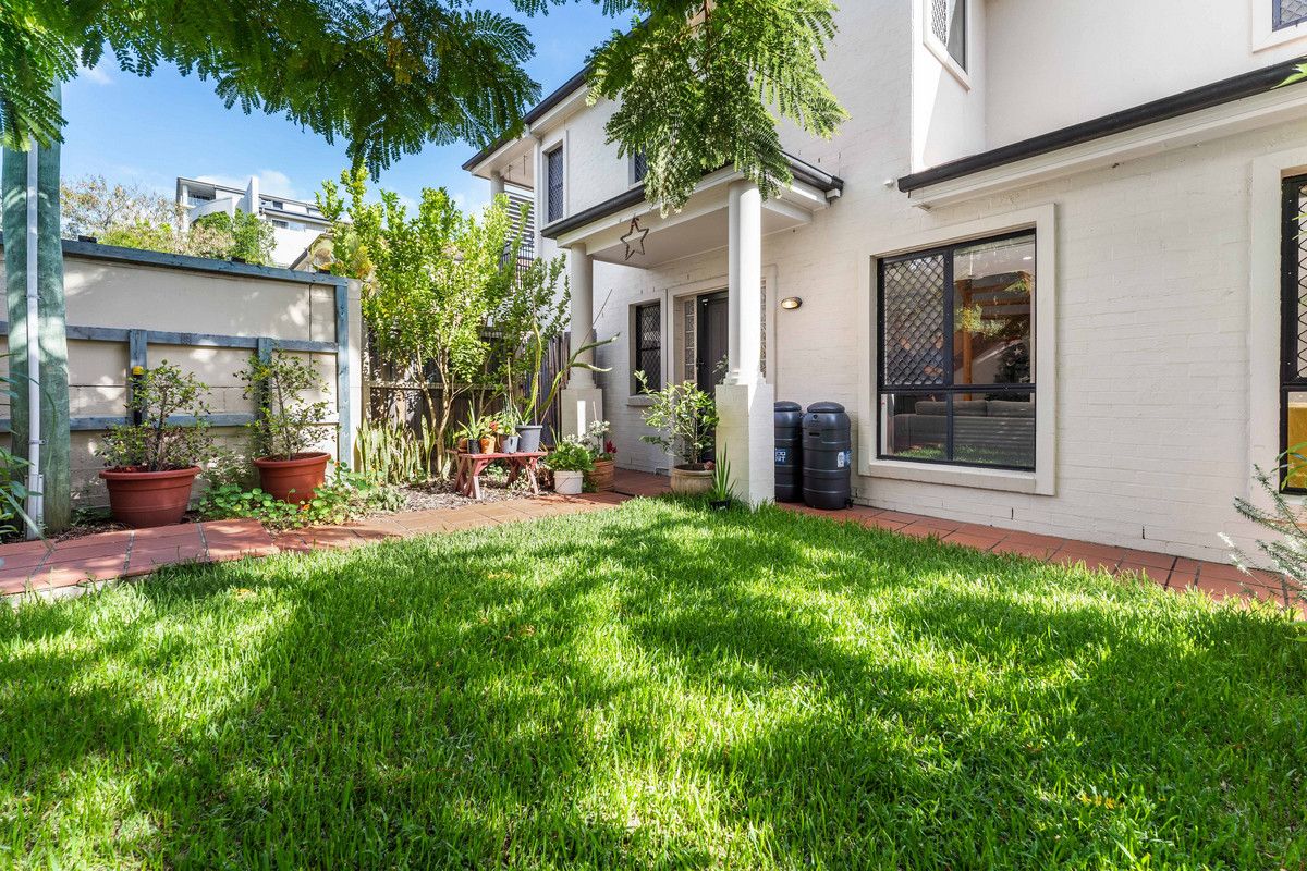 1/20-22 Finney Road, Indooroopilly QLD 4068, Image 2