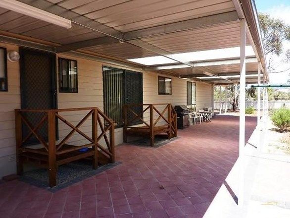 8 BROUGHAM PLACE, QUORN SA 5433, Image 2