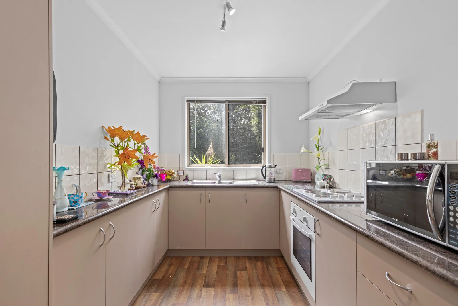 Additional image 2 of 1/35 Truscott St, Whittington VIC 3219