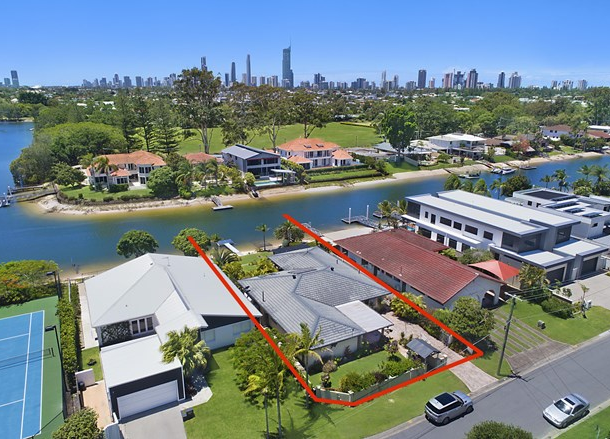 37 Park Avenue, Broadbeach Waters QLD 4218