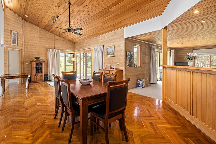 3 bedrooms Acreage / Semi-Rural in 110 Cherrys Lane TOOLANGI VIC, 3777