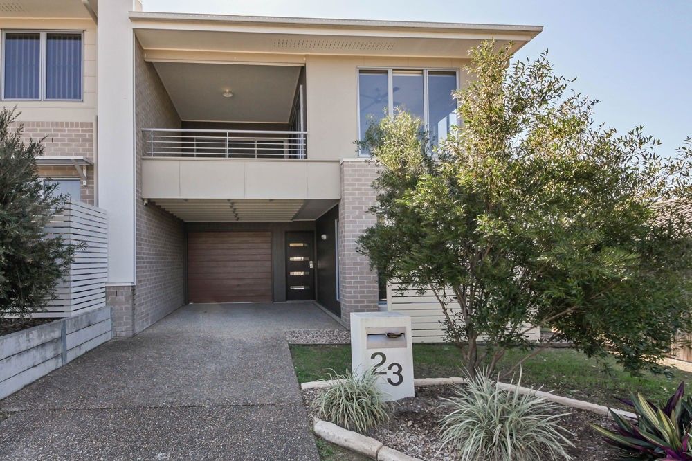 4 bedrooms House in 23 Wylie Court SPRINGFIELD LAKES QLD, 4300