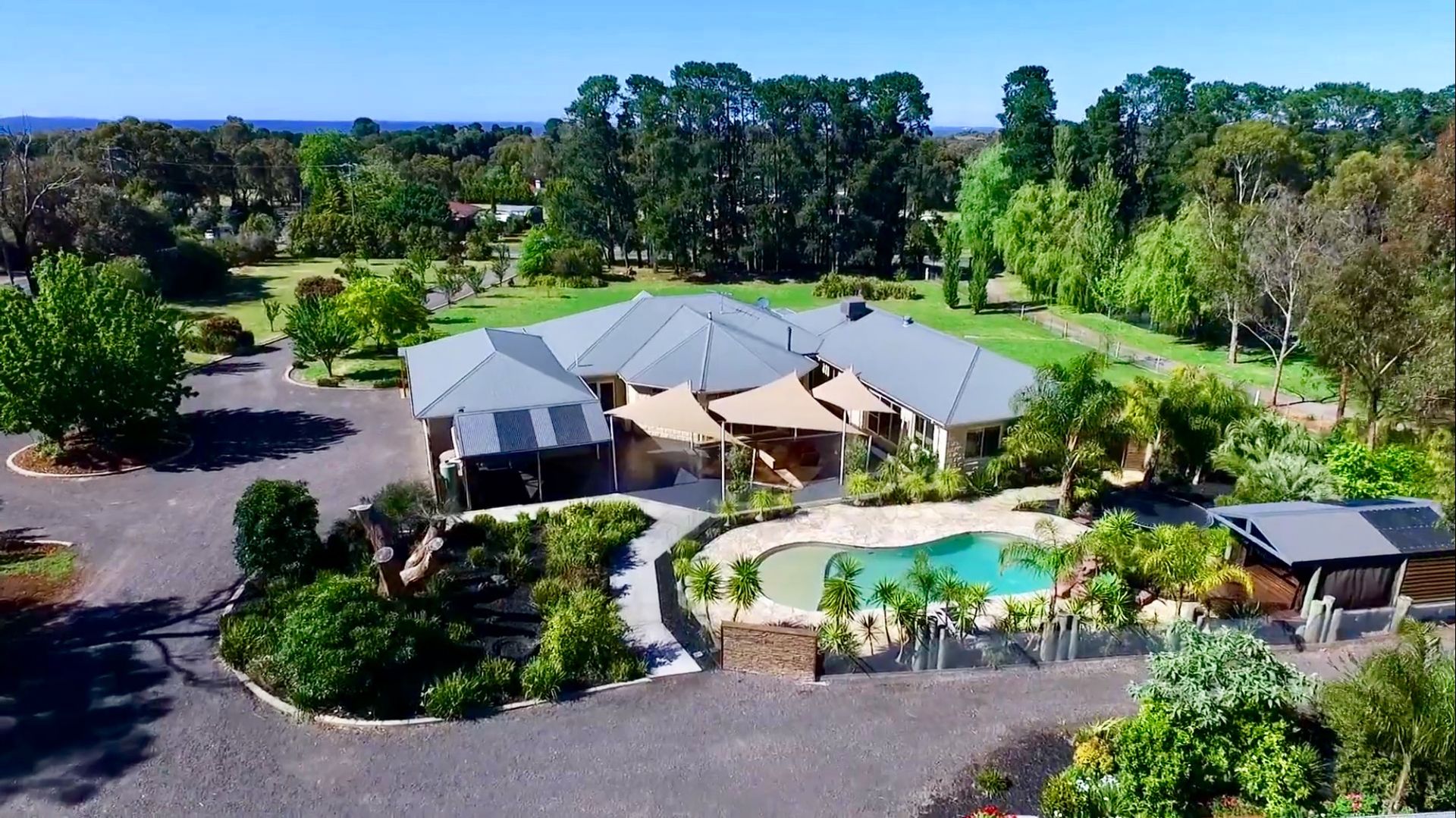 10 North Oatlands Road, Yarrambat Property History & Address Research