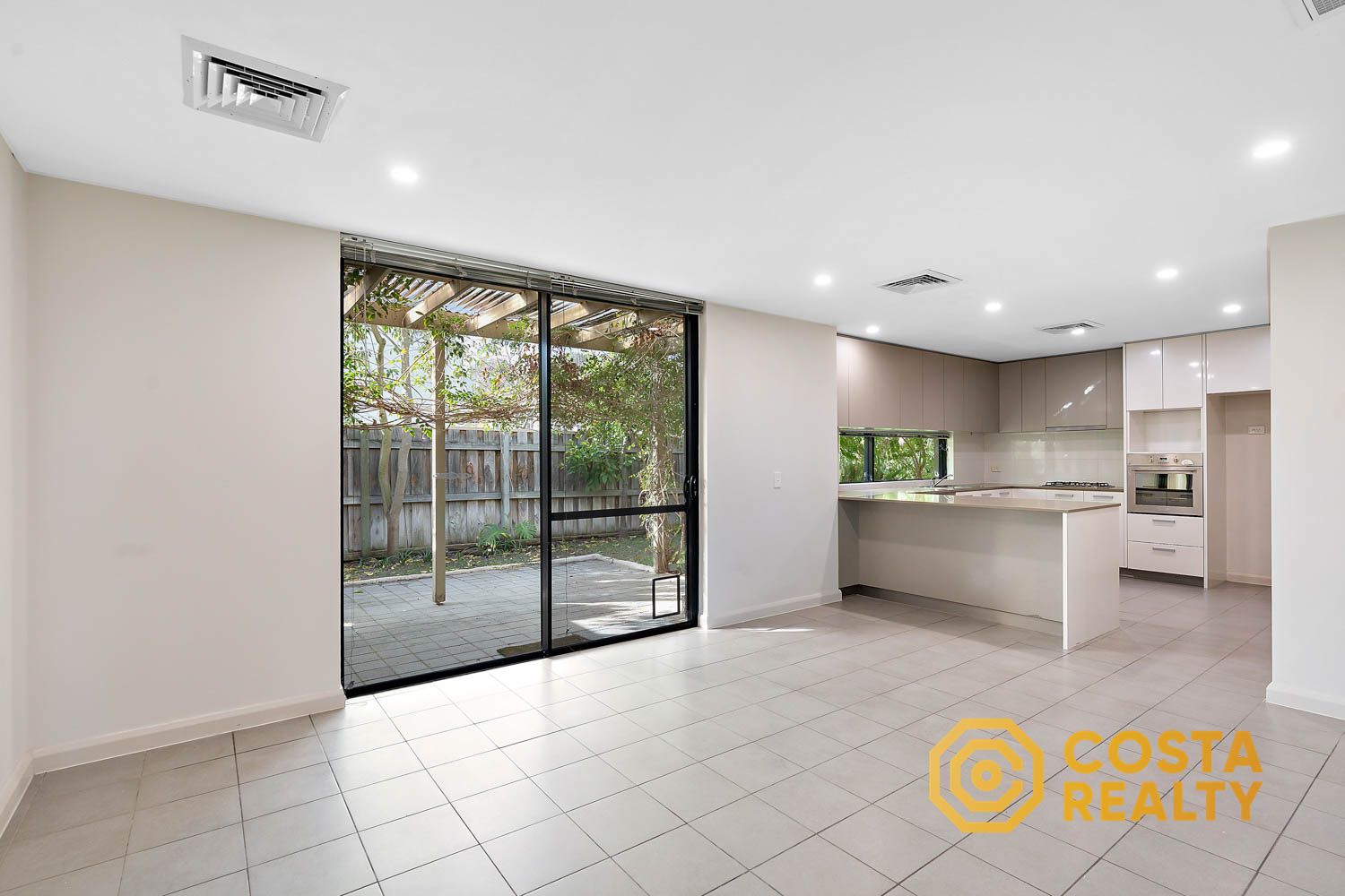 4 bedrooms House in 28 Malone Loop MEADOW SPRINGS WA, 6210