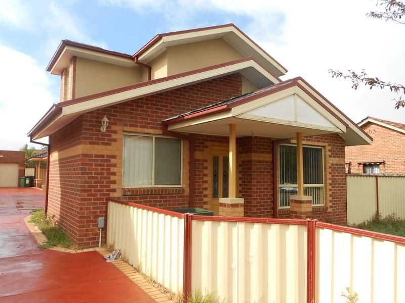 3 bedrooms Townhouse in 1/42 Bamburg St BROADMEADOWS VIC, 3047