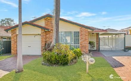 18 Arnold Avenue, Green Valley NSW 2168