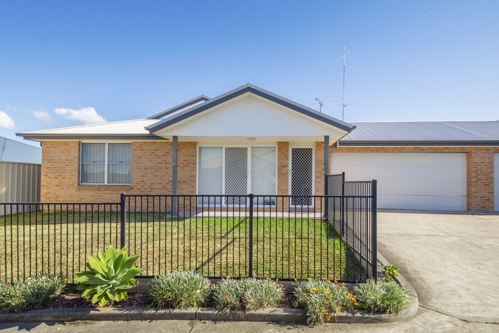 17/14-18 Croudace Road, Elermore Vale NSW 2287, Image 0