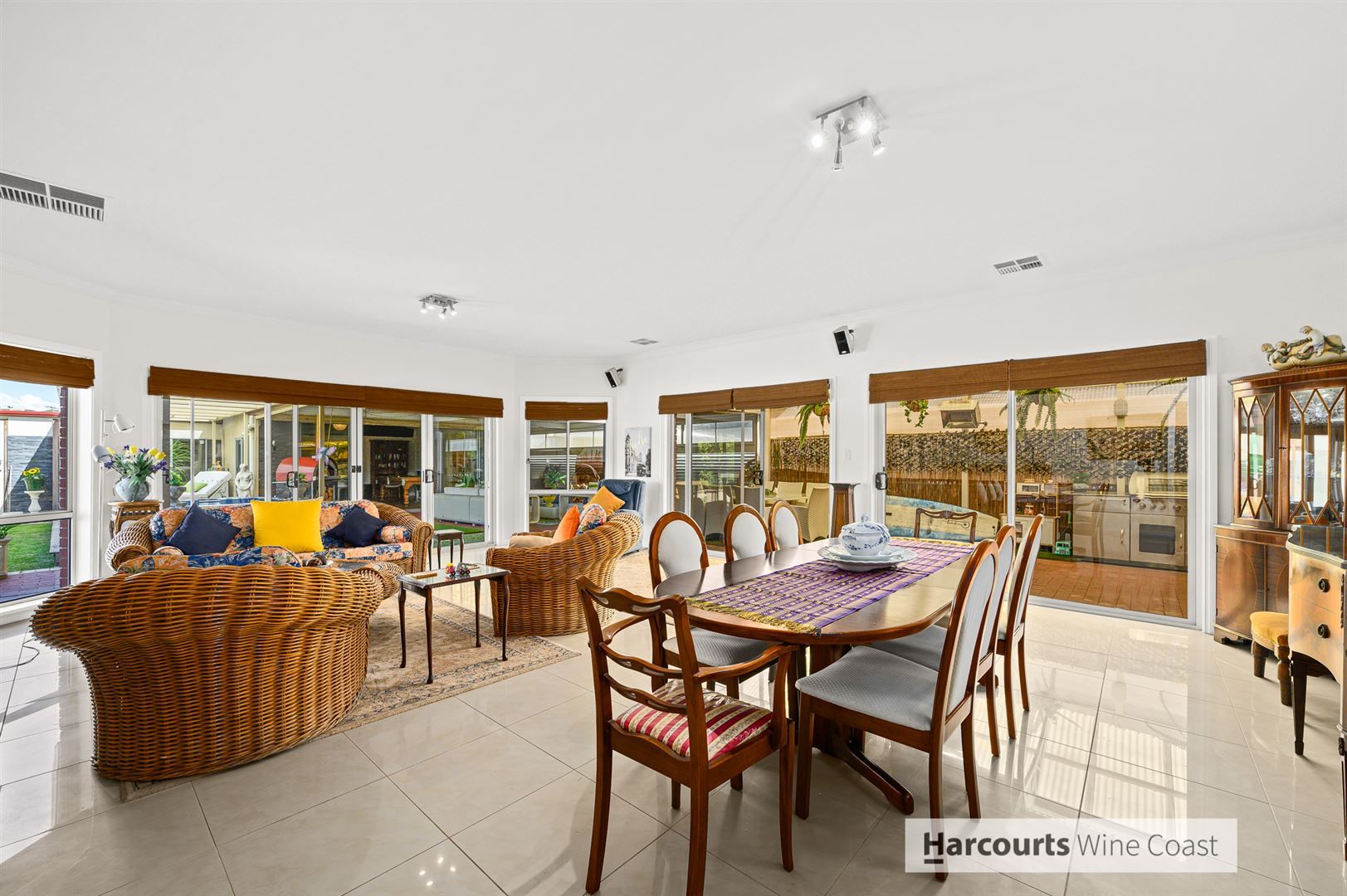 4 Hall Crescent, Old Noarlunga SA 5168, Image 2