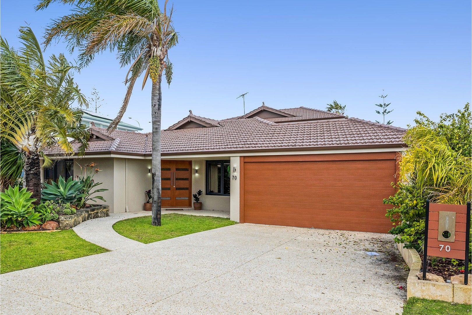 3 bedrooms House in 70 Bayport Circuit MINDARIE WA, 6030