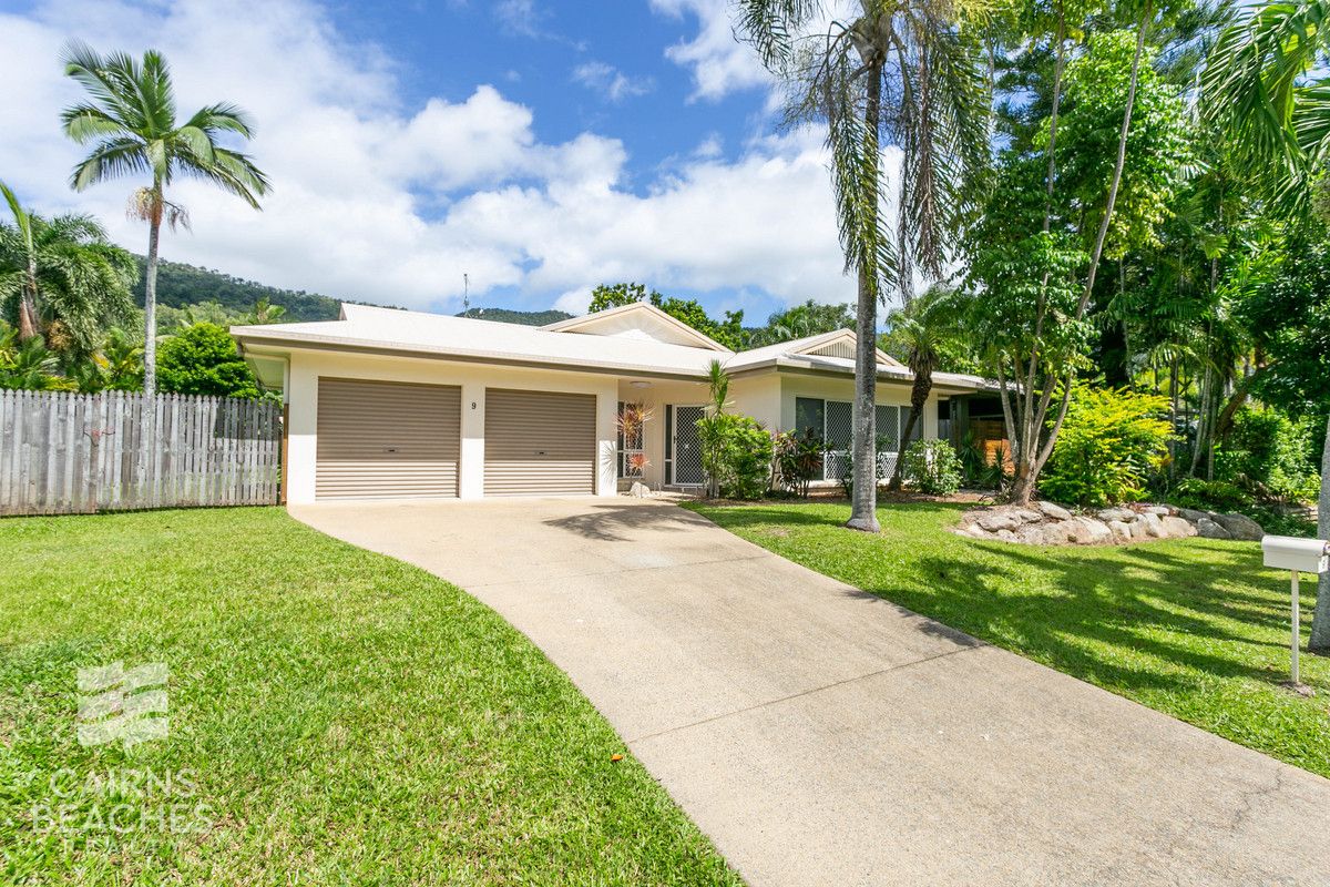 4 bedrooms House in 9 Collett Close KEWARRA BEACH QLD, 4879