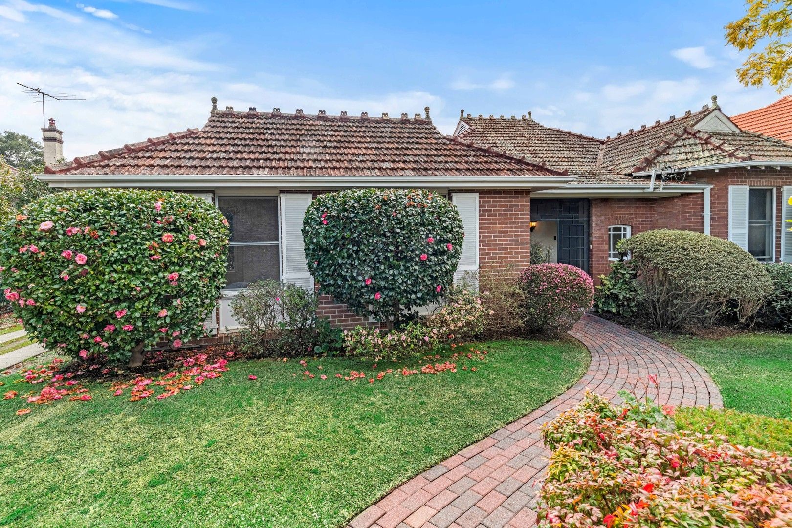 Sold 18 Bancroft Avenue, Roseville NSW 2069 on 08 Sep 2023 2018718444