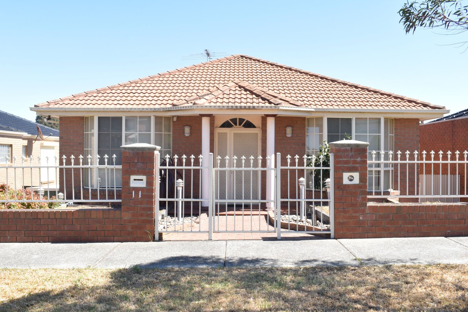 11 Ester Drive, Mill Park Property History & Address Research Domain