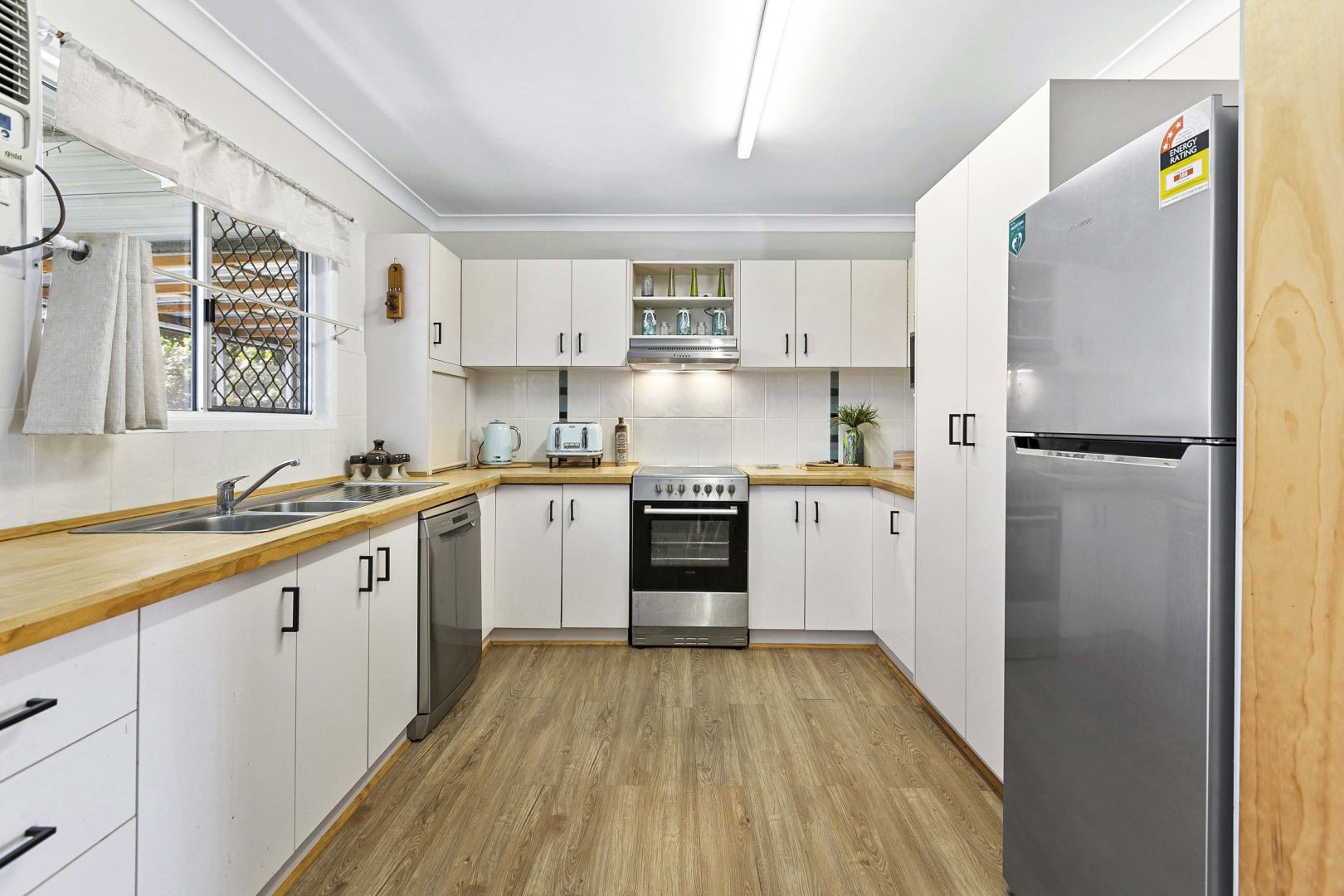 3 Hunter Street, Torbanlea QLD 4662 Domain