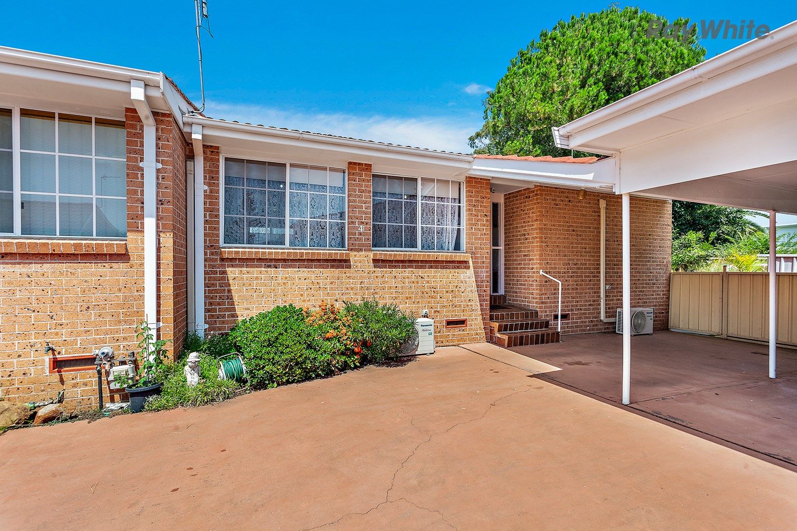 4/5 Madden Street, Oak Flats NSW 2529, Image 0