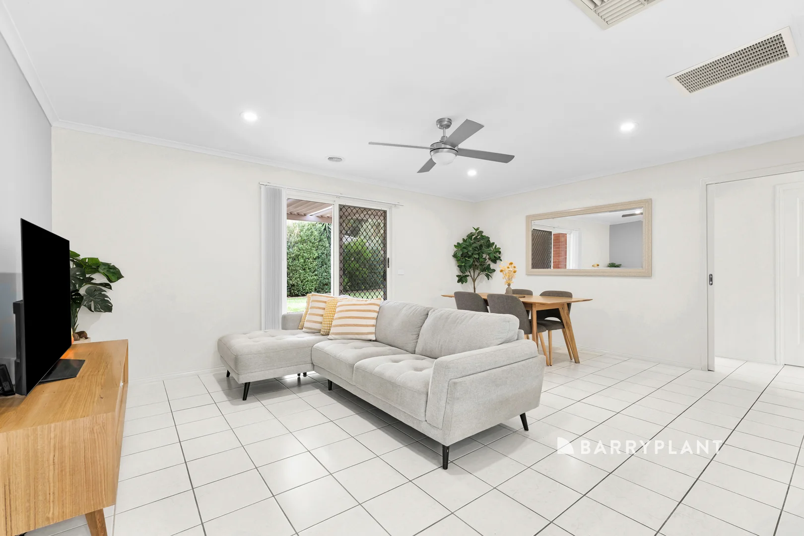 Additional image 5 of 30 Broome Crescent, Cranbourne North VIC 3977