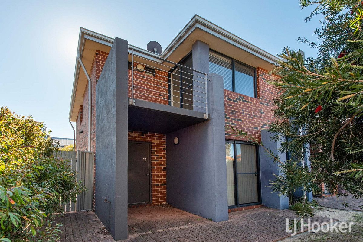 39/1 Mariners Cove Drive, Dudley Par Property History & Address
