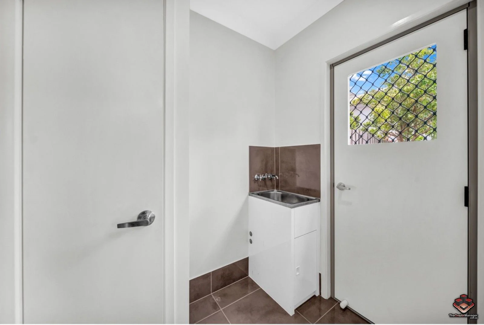 Additional image 11 of ID:21131064/68-72 Bambil Street, Marsden QLD 4132