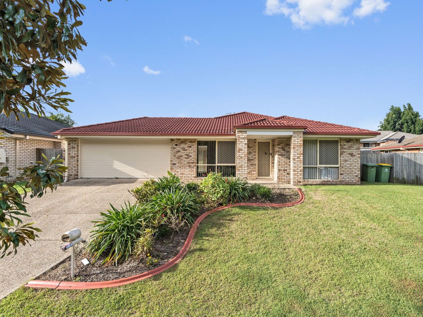 6 Cherokee Place, Heritage Park QLD 4118, Image 0