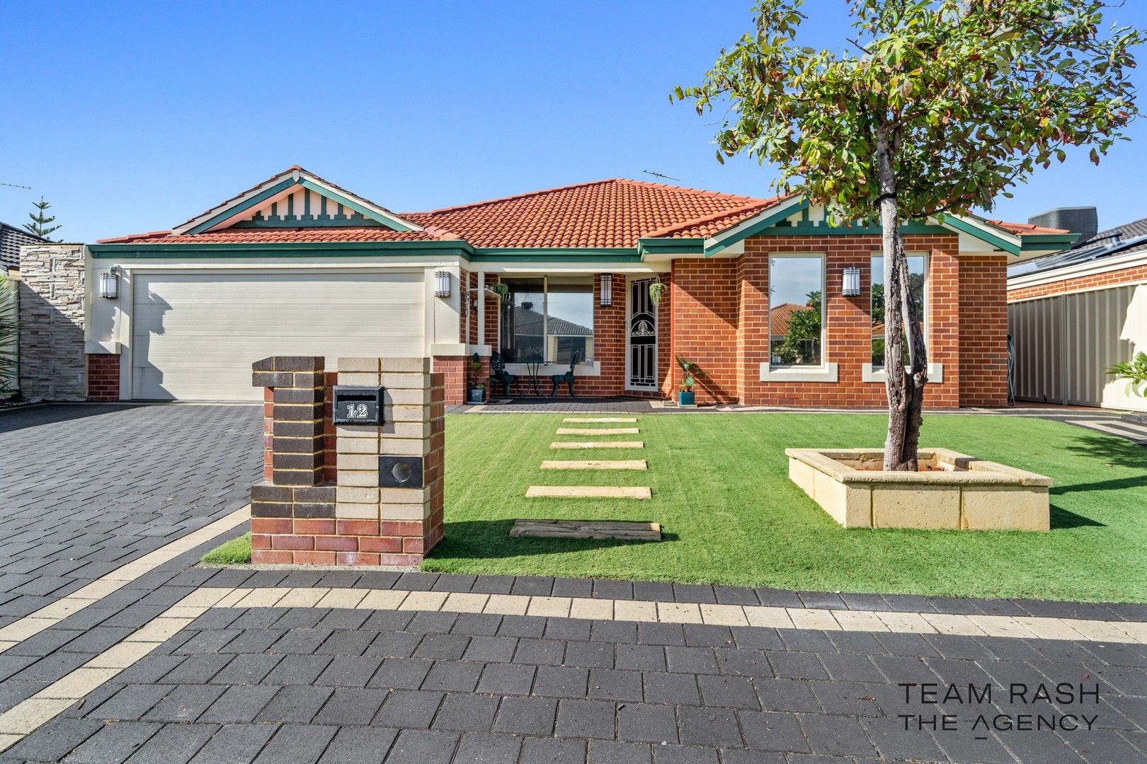 4 bedrooms House in 12 Caracara Way BENNETT SPRINGS WA, 6063