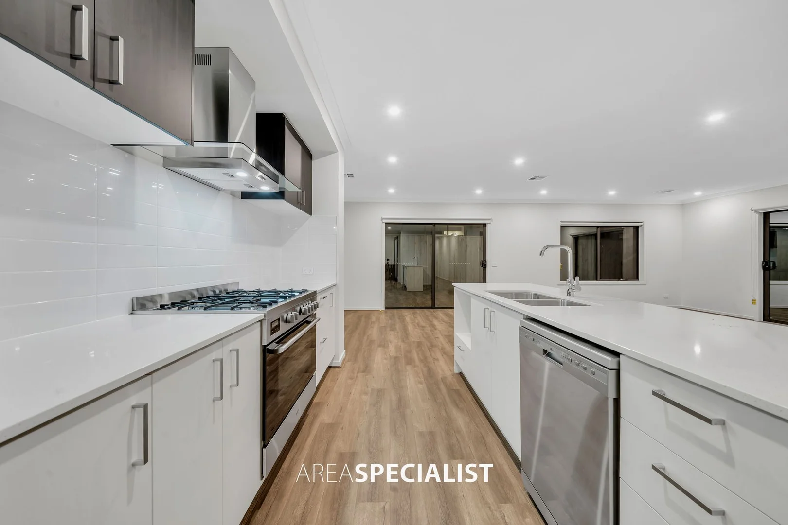 Additional image 16 of 6 Hastings Way, Nar Nar Goon North VIC 3812