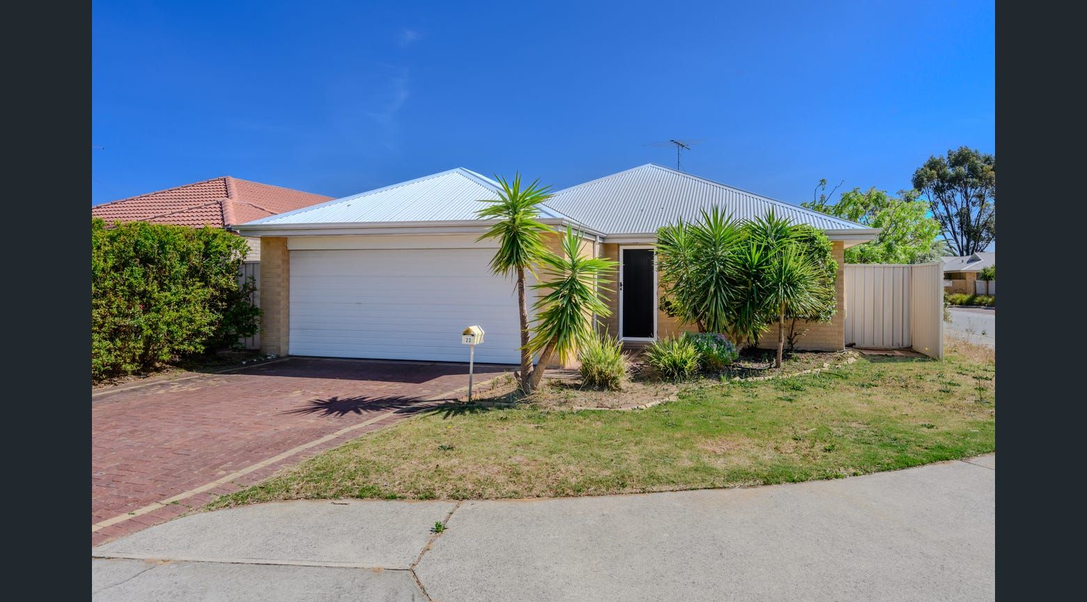 4 bedrooms House in 23 Menna Brace GREENFIELDS WA, 6210
