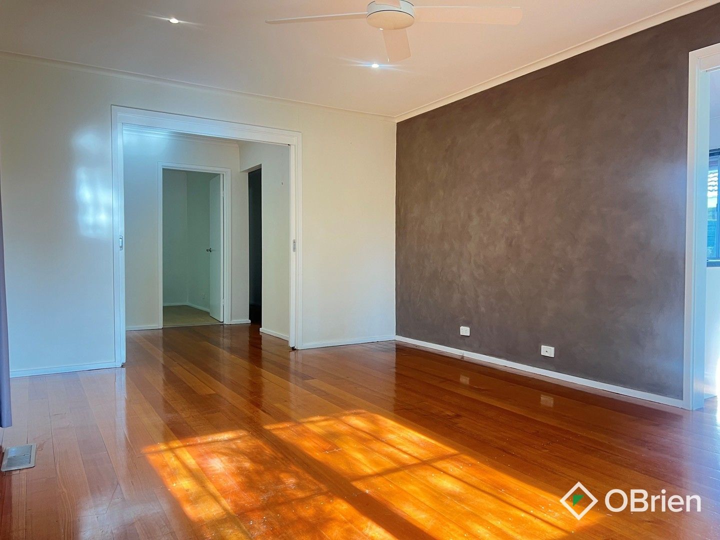 3 bedrooms House in 39 Blaxland Avenue FRANKSTON SOUTH VIC, 3199
