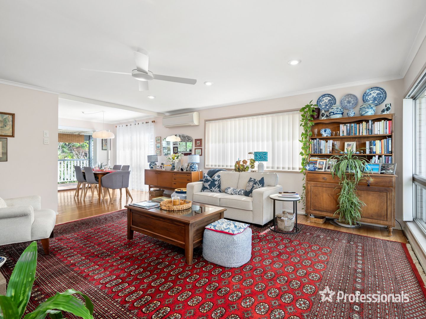 29 Tombondan Crescent, Ferny Hills QLD 4055, Image 2