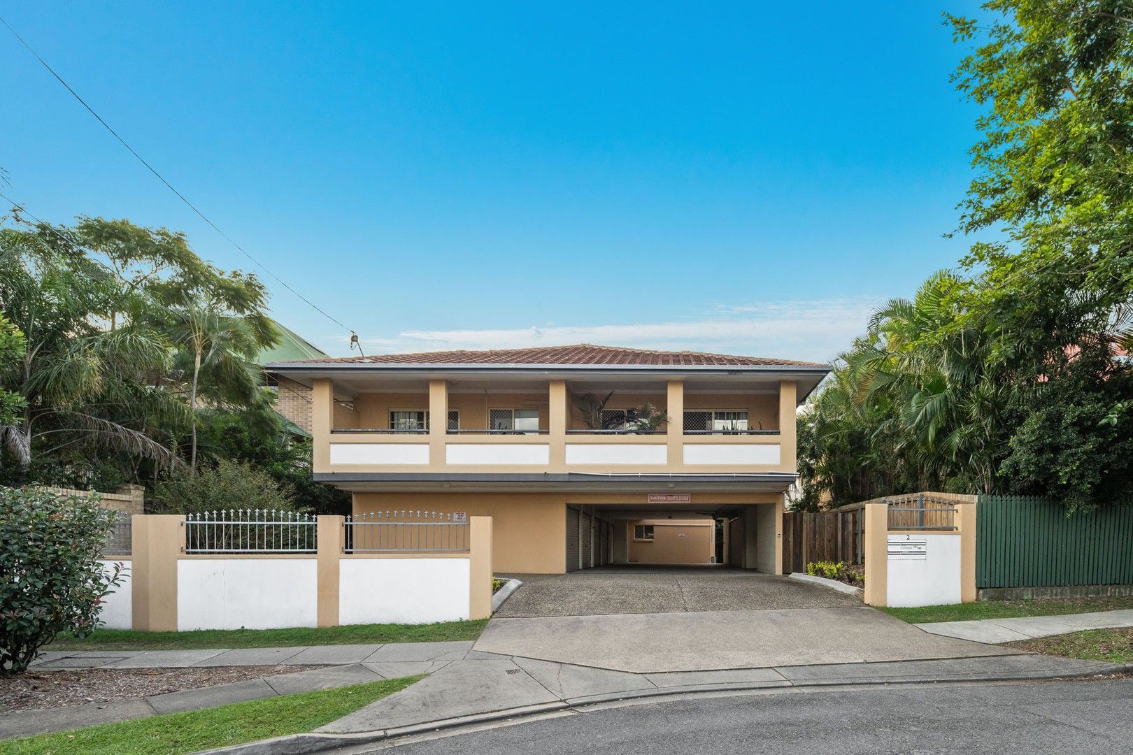 4/2 Woodland Street, Ashgrove QLD 4060, Image 2