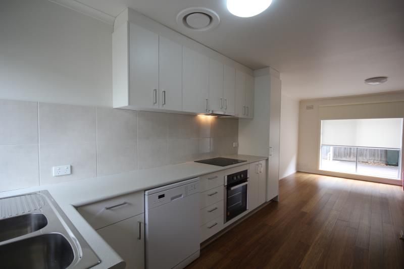 2 bedrooms Apartment / Unit / Flat in 4/10 Volum Street MANIFOLD HEIGHTS VIC, 3218