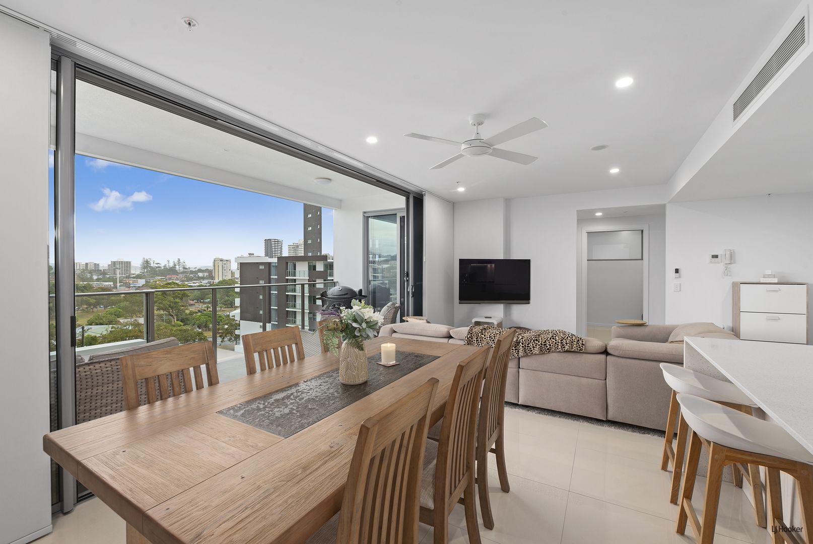902 11 Enid Street Tweed Heads Nsw 2485 Domain