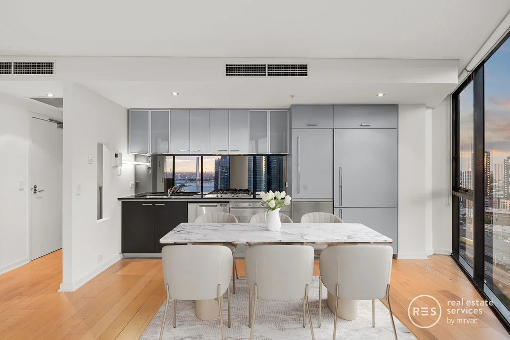 Additional image 3 of 2406/50 Lorimer Street, Docklands VIC 3008