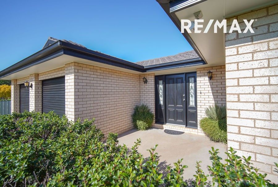 18 Juniper Place, Forest Hill NSW 2651, Image 1