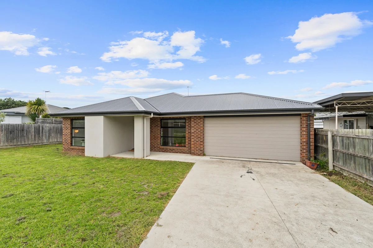 14 Mills Street, Heyfield VIC 3858