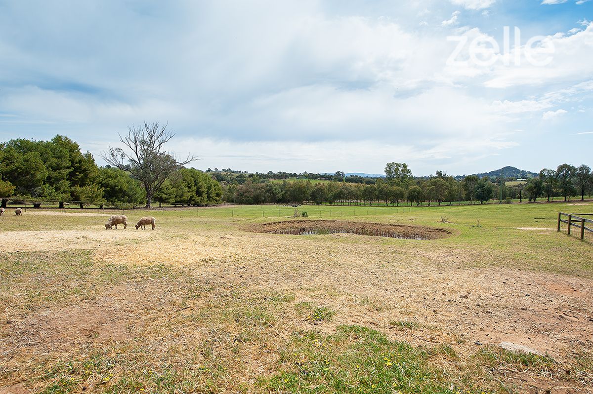 1055 Table Top Road, Table Top NSW 2640, Image 0