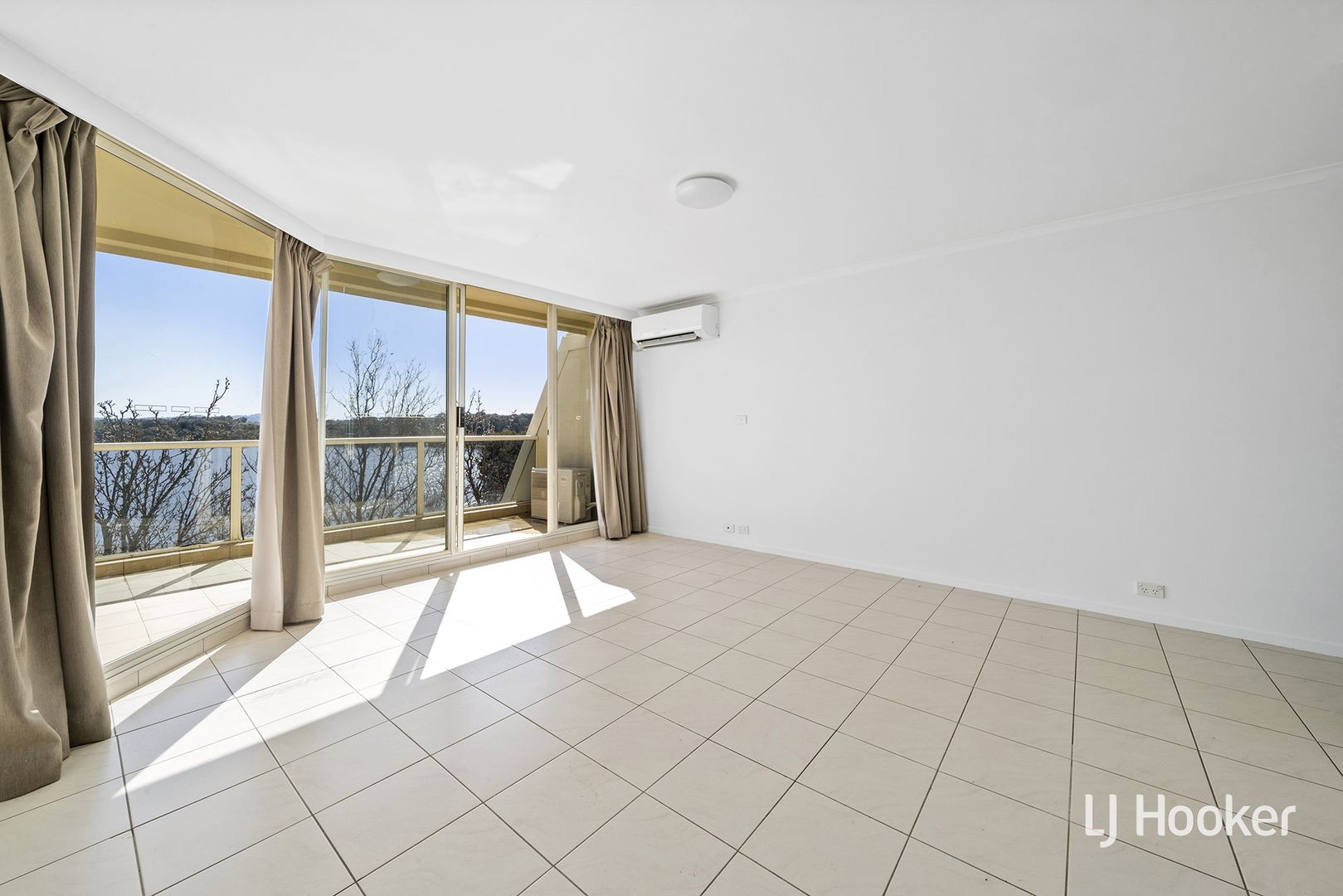 42B/9 Chandler Street, Belconnen ACT 2617, Image 2