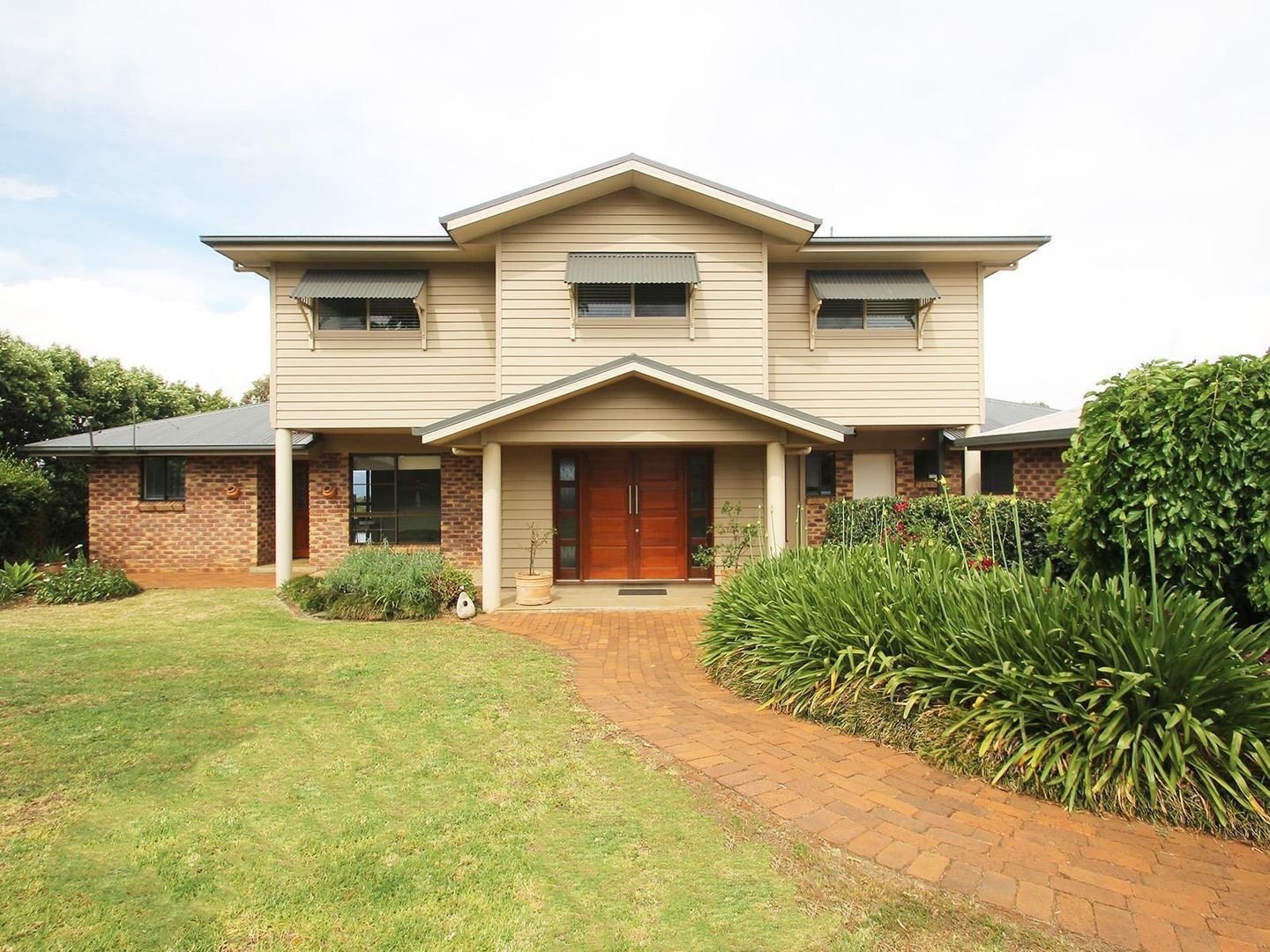 34 Skyline Drive, Blue Mountain Heights | Property History & Address