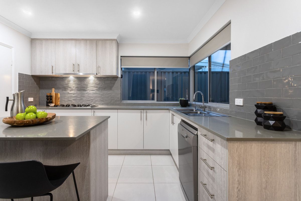 14 Laila Turn, Madeley WA 6065, Image 1