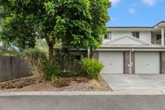 3 bedrooms Townhouse in 18/1 Gumview Street ALBANY CREEK QLD, 4035