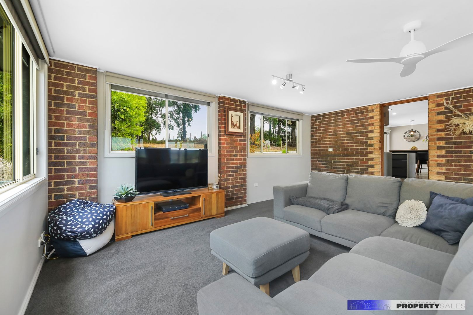 2476 Willow Grove Road, Hill End VIC 3825, Image 1