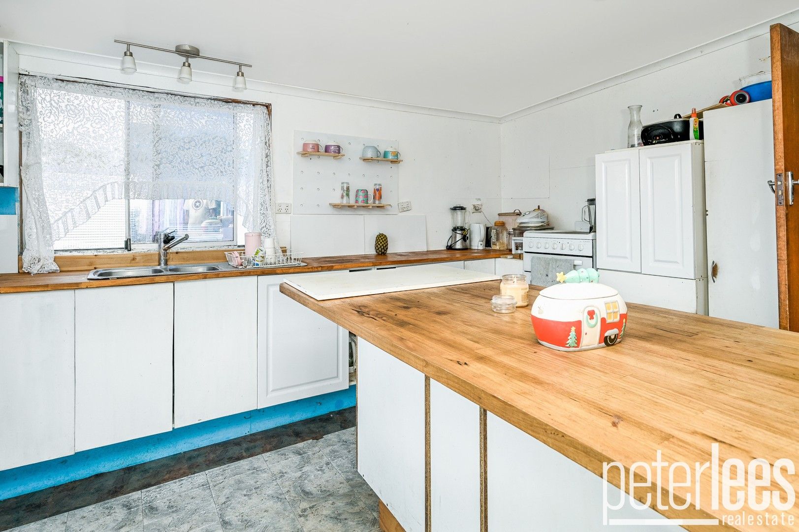 4 bedrooms House in 2 Collins Street WEYMOUTH TAS, 7252