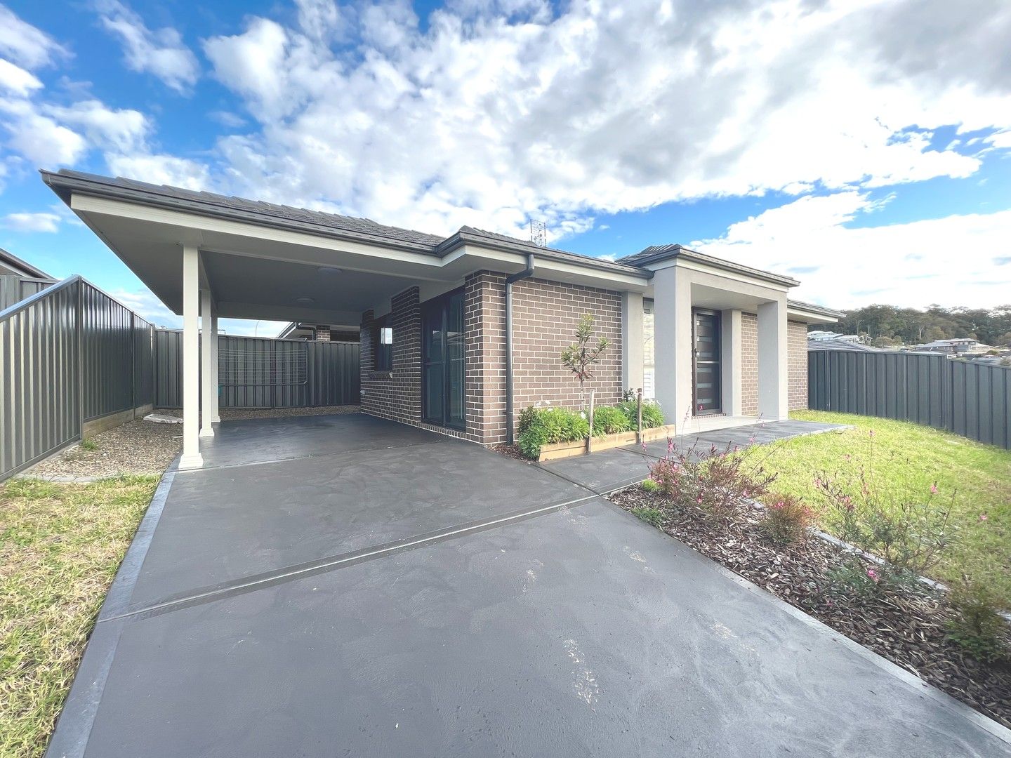 2 bedrooms House in 52a Melbourne Road WADALBA NSW, 2259