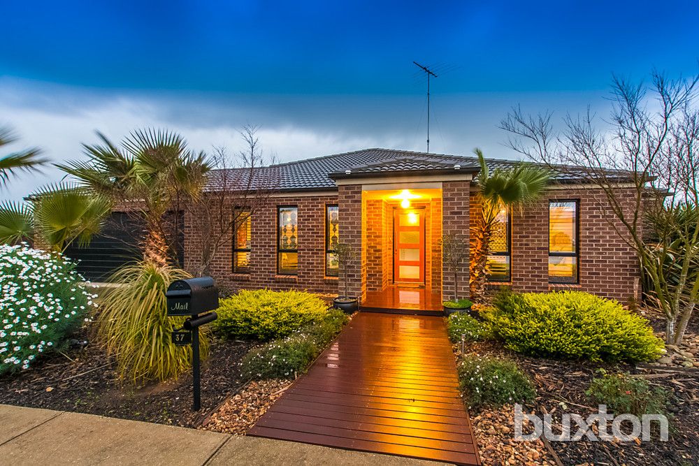 37 Moreillon Boulevard, Bannockburn VIC 3331, Image 0