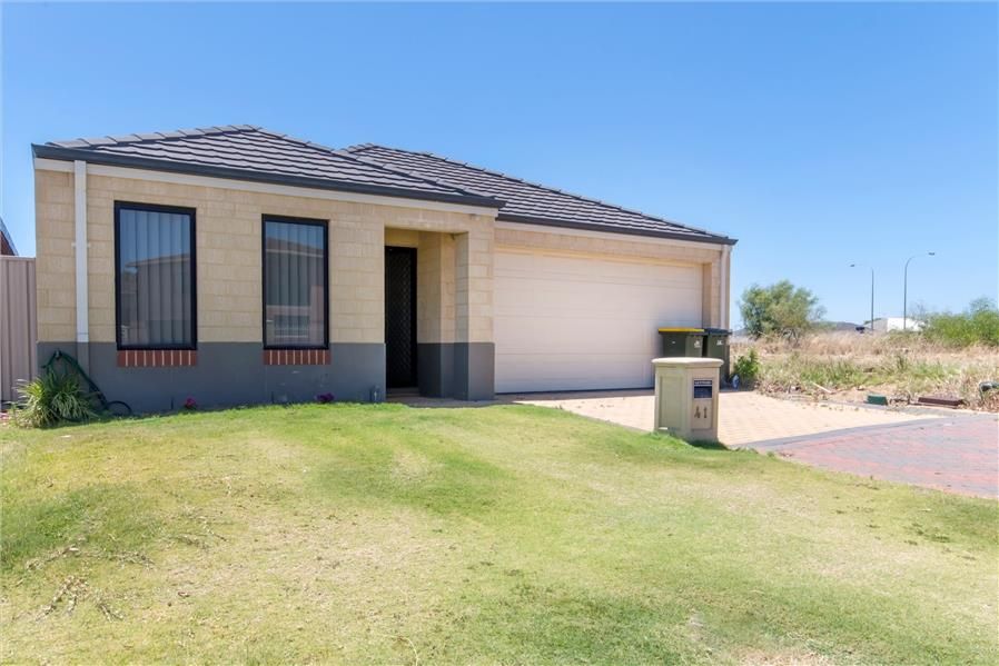 41 Santa Rosalia Vista, Sinagra WA 6065, Image 2