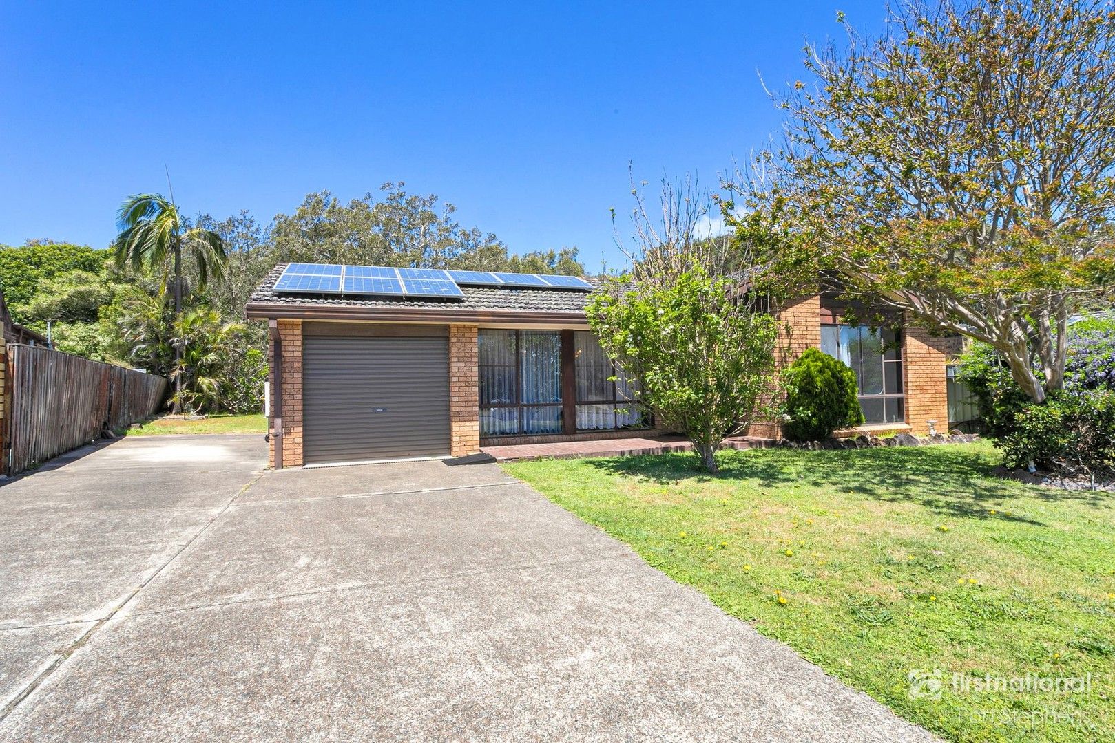 18 Hanson Avenue, Anna Bay NSW 2316, Image 0