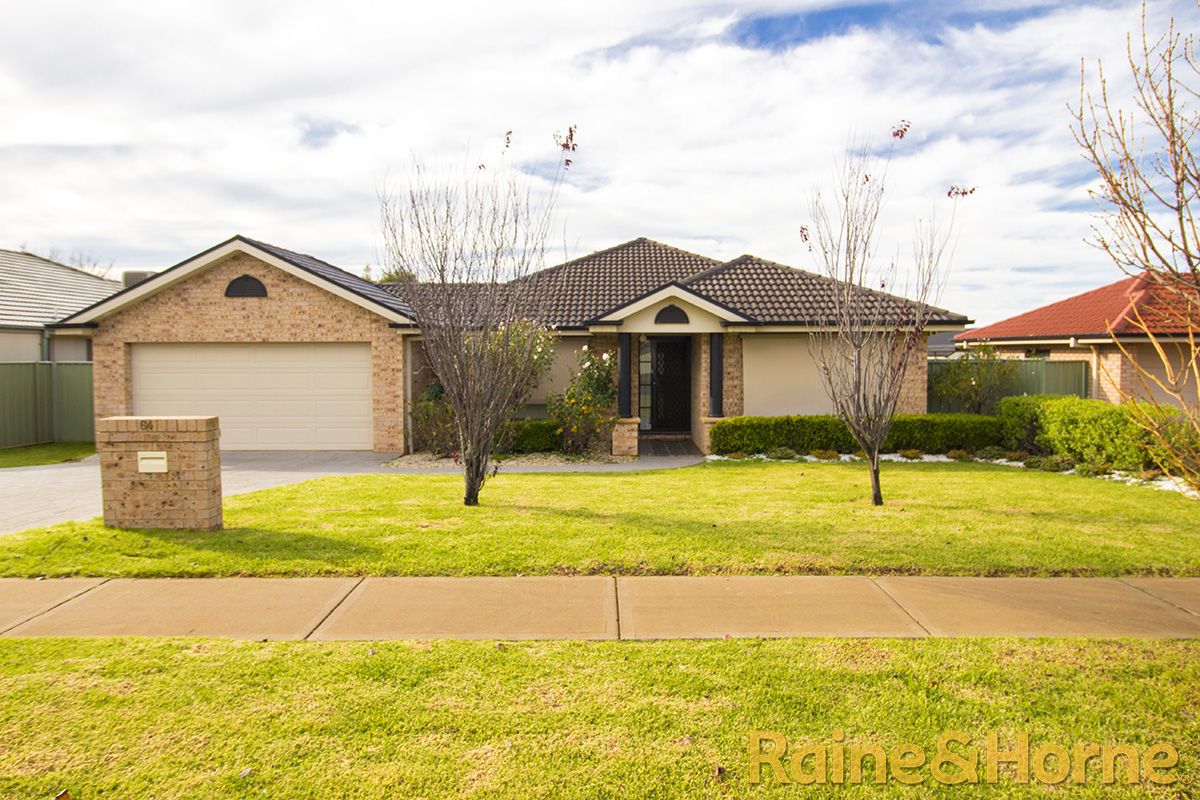 4 bedrooms House in 64 Sheraton Road DUBBO NSW, 2830