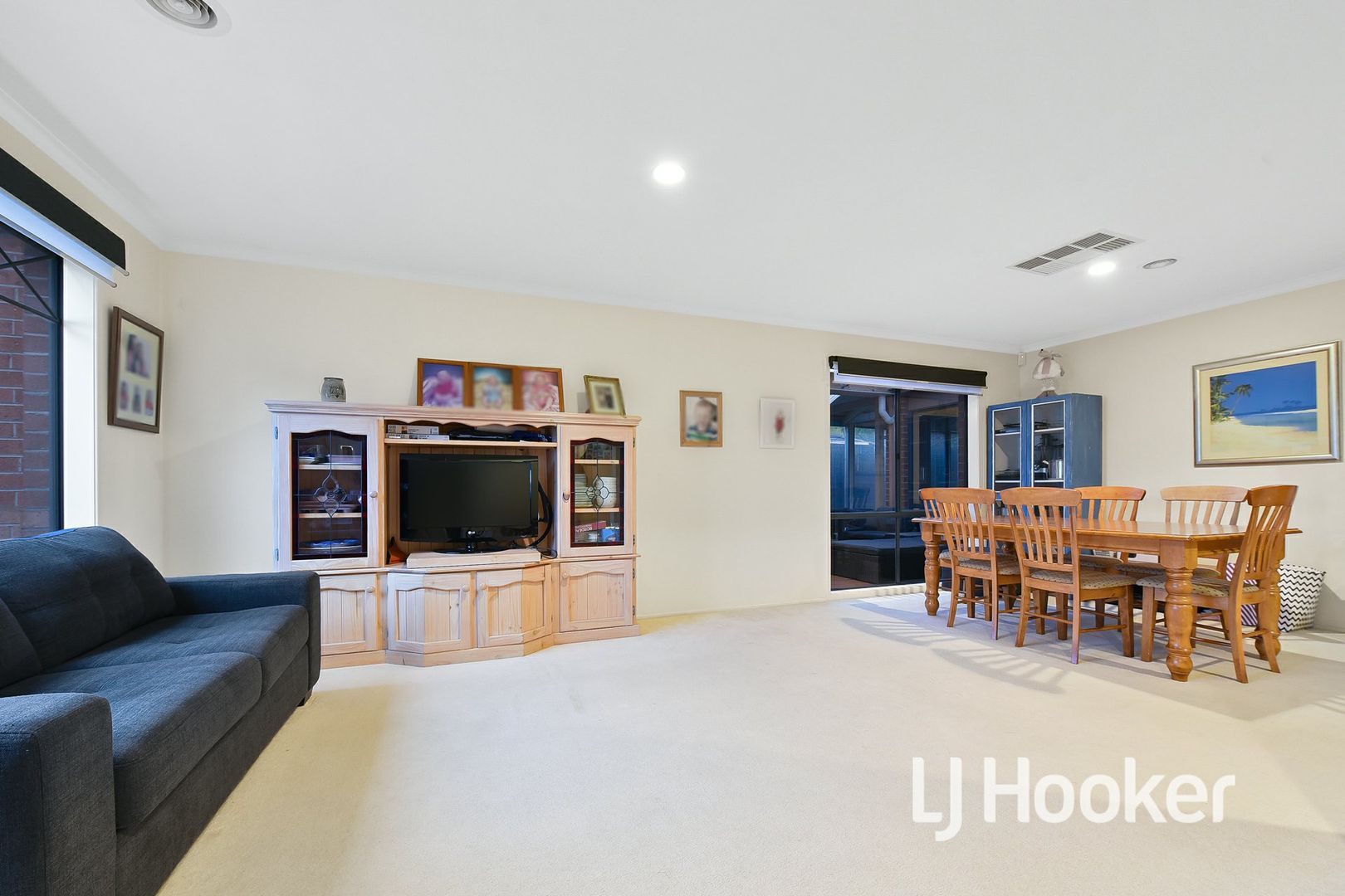 8 Furze court, Cranbourne West VIC 3977, Image 1