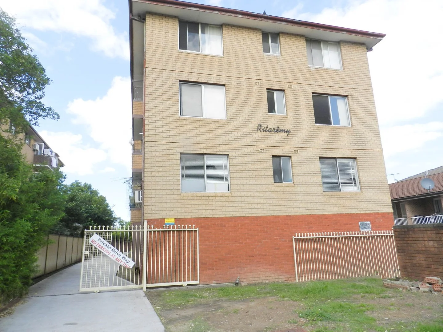 2/4 Acacia Street, Cabramatta NSW 2166