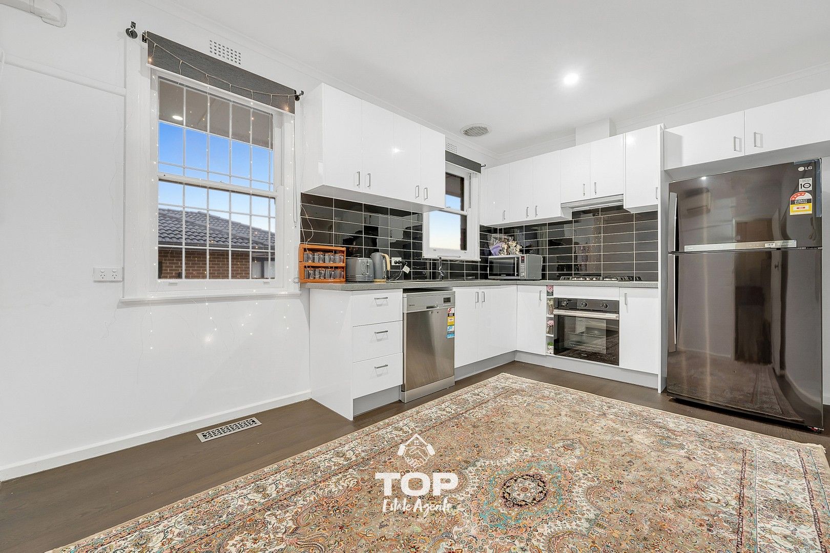 1/7 Magnolia Grove, Doveton VIC 3177, Image 0