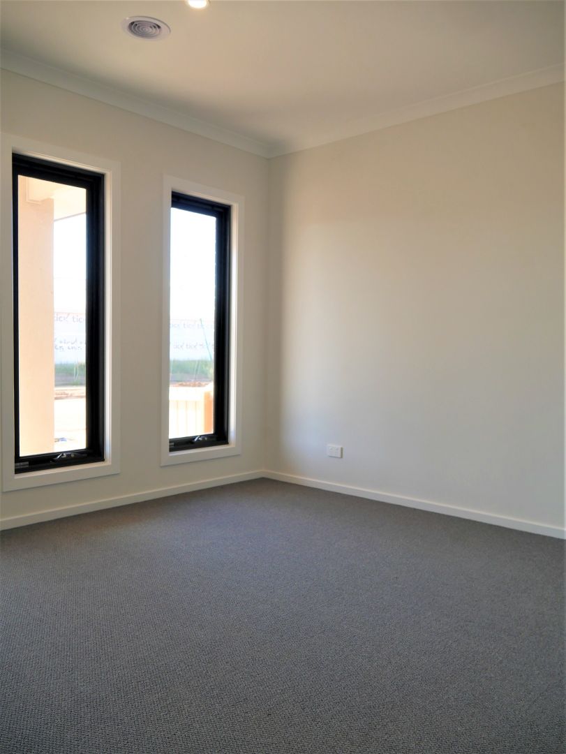 7 Ampitheatre Street, Eynesbury VIC 3338 House For Rent Domain