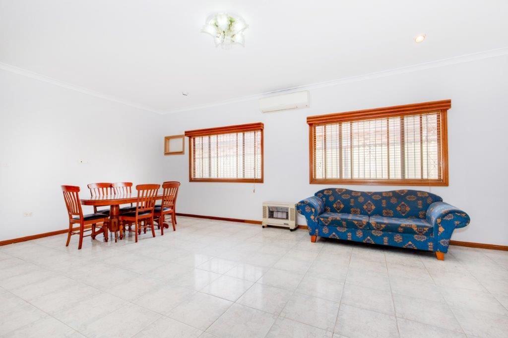 4a Warwick road, Merrylands NSW 2160, Image 2